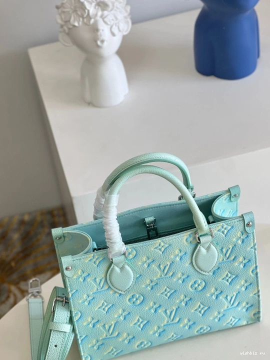 WIS LOUIS PM ONTHEGO VUITTON 0922